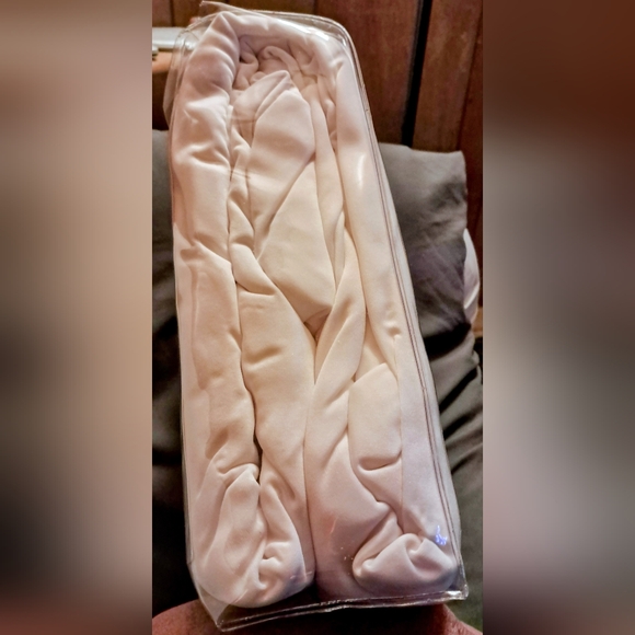 CLEAN REST PRO SOFA ENCASEMENT NIP - Picture 4 of 7